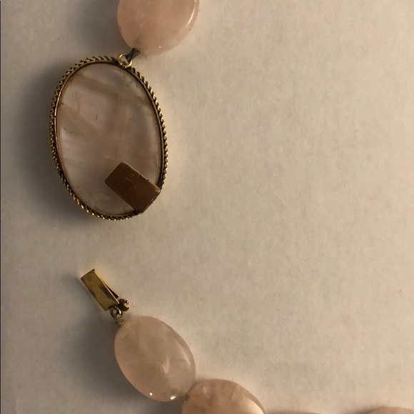 Rose quartz bead necklace with gold clasp - Picture 7 of 8